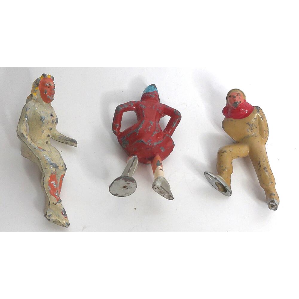 Vintage Barclay Lead Toy Ice Skaters 1930s Christmas Village Figures Set of 3 - Picture 2 of 6